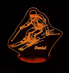 Skifahrer 3D LED Nachtlicht / Lampe mit individuellem Namen, der in Orange leuchtet - Geschenk für Skifahrer