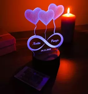 Personalizirana nočna LED lučka v obliki srca - Darilo za valentinovo ali obletnico