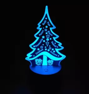 Personalisierter LED-Weihnachtsbaum mit individuellen Namen – einzigartige Weihnachtsdekoration